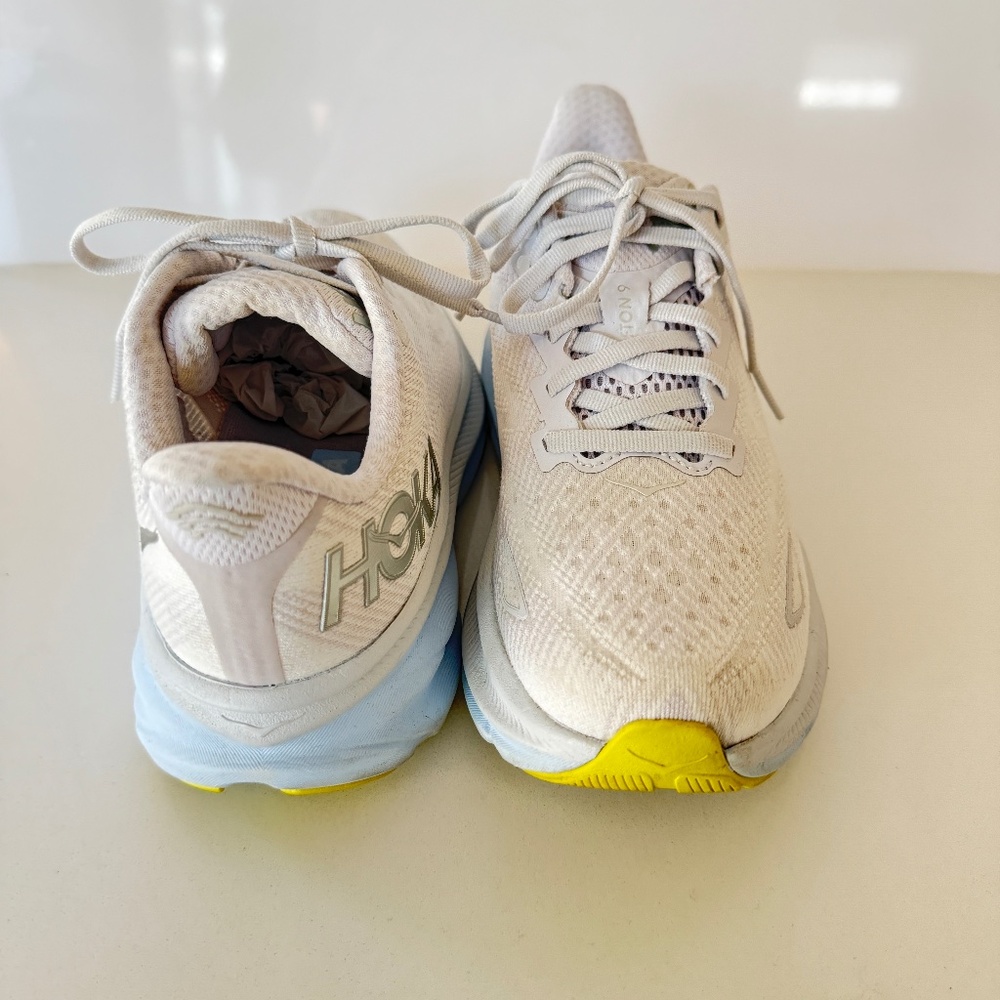 Barely Worn Hoka Clifton 9 Run/Walk Shoe Off White with Llight Blue & Yellow